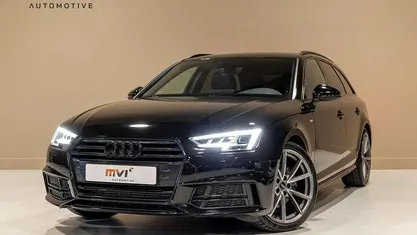 Zwart (metallic) Gebruikt 2017 Audi A4 Design Stationwagen | € 24.000 (Eerlijke prijs)