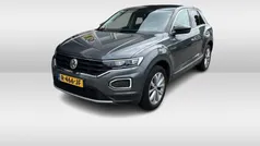 Grijs Gebruikt 2019 VW T-Roc Style SUV | € 21.950 (Goede deal)