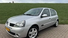 Gebruikt 2005 Renault Clio II Hatchback | € 1.995 (Goede deal)