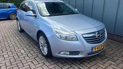 Occasion Opel Insignia Design Edition 140 PK (102 kW) 2013 Grijs Stationwagen