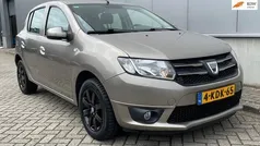 Bruin Gebruikt 2013 Dacia Sandero Lauréate Hatchback | € 4.350 (Eerlijke prijs)