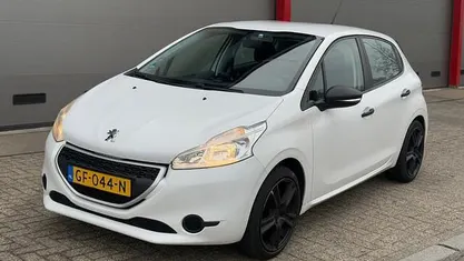 Occasion 2015 Peugeot 208 Access Hatchback | € 3.849 (Goede deal)