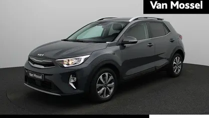 Grijs Gebruikt 2023 Kia Stonic SUV | € 22.400 (Eerlijke prijs)