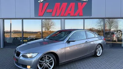 Grijs Gebruikt 2006 BMW 325 Coupé | € 4.999 (Eerlijke prijs)