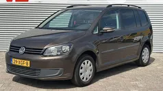 Bruin Gebruikt 2012 VW Touran Trendline MPV | € 6.448 (Eerlijke prijs)