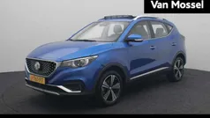 Blauw Gebruikt 2020 MG ZS Luxury Sedan | € 15.495 (Eerlijke prijs)