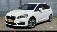 Wit Gebruikt 2017 BMW 218 Executive Stationwagen | € 17.900 (Eerlijke prijs)