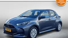 Grijs Occasion 2023 Toyota Yaris Active Hatchback | € 17.950 (Eerlijke prijs)