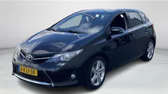Zwart Gebruikt 2013 Toyota Auris Hatchback | € 8.950 (Eerlijke prijs)