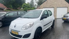 Gebruikt 2008 Renault Twingo Authentique Hatchback | € 2.250 (Eerlijke prijs)