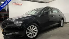 Zwart Gebruikt 2021 Skoda Superb Business Line Stationwagen | € 26.450 (Eerlijke prijs)