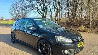 Zwart Occasion 2009 VW Golf VI Highline Hatchback | € 4.250 (Eerlijke prijs)