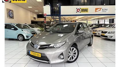 Occasion Toyota Auris Hybrid Executive 2014 Bruin Hatchback
