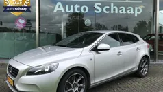 Grijs, metallic lak Gebruikt 2016 Volvo V40 Ocean Race Stationwagen | € 15.900 (Eerlijke prijs)