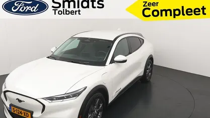 Wit (metallic) Occasion 2023 Ford Mustang Mach-E SUV | € 33.890 (Eerlijke prijs)