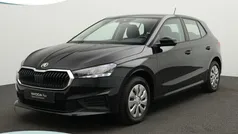 Zwart Gebruikt 2024 Skoda Fabia Ambition Hatchback | € 17.400 (Goede deal)