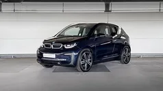 Imperialblau met accent frozen grey metallic (c1w) (blauw metallic) Gebruikt 2022 BMW i3 Comfort Edition Hatchback | € 24.900 (Eerlijke prijs)