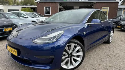 Blauw Gebruikt 2019 Tesla Model 3 Long Range AWD Sedan | € 24.450 (Eerlijke prijs)
