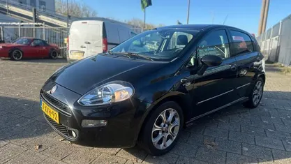 Zwart Occasion 2014 Fiat Punto Evo Street Hatchback | € 4.750 (Eerlijke prijs)