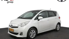 Wit Gebruikt 2011 Toyota Verso-S MPV | € 10.950 (Eerlijke prijs)
