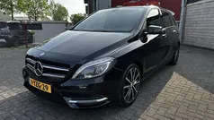Zwart Gebruikt 2014 Mercedes B180 Ambition MPV | € 13.950 (Eerlijke prijs)