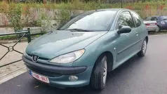 Grijs Occasion 2001 Peugeot 206 Sedan | € 2.399 (Eerlijke prijs)