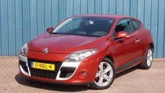 Oranje Gebruikt 2010 Renault Mégane Coupé Dynamique Coupé | € 4.250 (Eerlijke prijs)