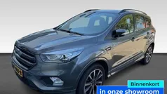 Grijs Gebruikt 2018 Ford Kuga ST-Line SUV | € 16.940 (Eerlijke prijs)