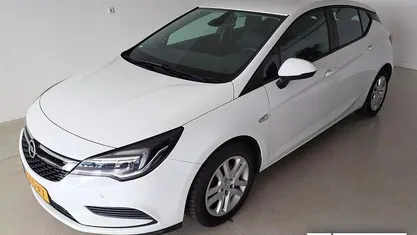 Occasion 2019 Opel Astra Business Hatchback | € 11.430 (Eerlijke prijs)