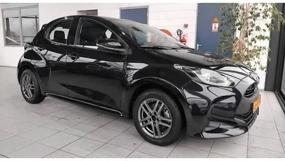 Occasion 2021 Toyota Yaris Hybrid Active Hatchback | € 16.499 (Goede deal)