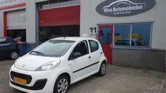 Wit Gebruikt 2013 Peugeot 107 Access Hatchback | € 3.950 (Eerlijke prijs)