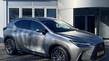 Occasion Lexus NX450h+ Luxury Line 185 PK (136 kW) 2025 Grijs SUV