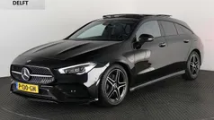 Zwart Gebruikt 2022 Mercedes CLA200 Shooting Brake Business Stationwagen | € 30.850 (Eerlijke prijs)