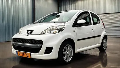 Wit Gebruikt 2011 Peugeot 107 Hatchback | € 2.440 (Eerlijke prijs)
