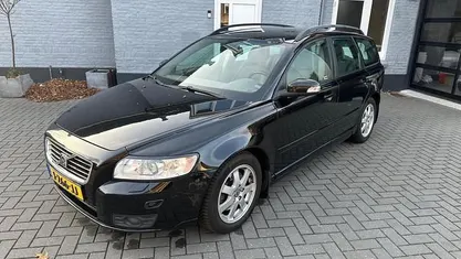 Zwart (metallic) Gebruikt 2008 Volvo V50 Stationwagen | € 3.395 (Super prijs)