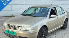 Beige Gebruikt 2001 VW Bora Comfortline Sedan | € 1.277 (Eerlijke prijs)