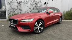 Oranje Occasion 2021 Volvo V60 Momentum Stationwagen | € 26.894 (Goede deal)