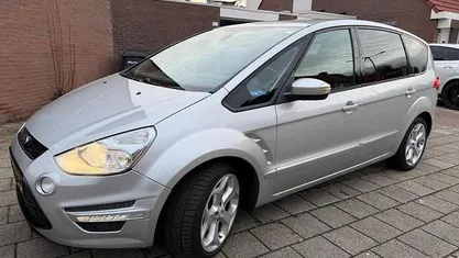 Grijs (metallic) Occasion 2012 Ford S-MAX Titanium MPV | € 4.950 (Super prijs)
