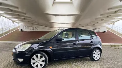 Gebruikt 2004 Ford Fiesta Futura Hatchback | € 1.450 (Eerlijke prijs)
