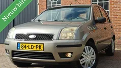 Grijs Gebruikt 2002 Ford Fusion MPV | € 1.150 (Eerlijke prijs)