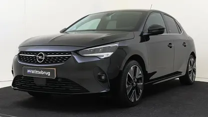 Zwart Gebruikt 2020 Opel Corsa-e Elegance Hatchback | € 14.925 (Eerlijke prijs)