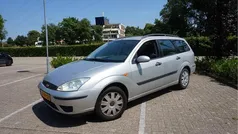 Grijs Gebruikt 2003 Ford Focus Stationwagen | € 999 (Eerlijke prijs)