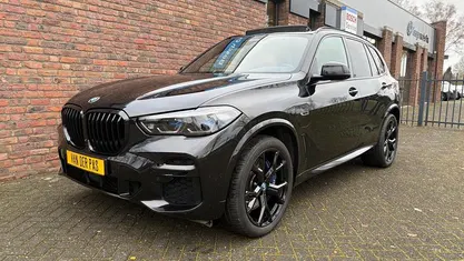 Zwart (metallic) Gebruikt 2022 BMW X5 M Sport SUV | € 59.955 (Super prijs)