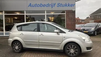 Blauw (metallic) Occasion 2006 Toyota Corolla Executive Hatchback | € 3.450 (Eerlijke prijs)