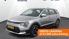 Grijs Gebruikt 2024 Kia e-Niro Light SUV | € 34.950 (Eerlijke prijs)