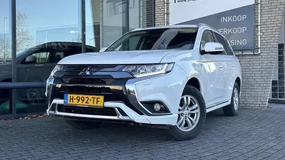 Occasion 2020 Mitsubishi Outlander SUV | € 16.500 (Super prijs)