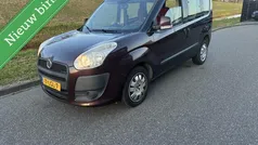 Rood Gebruikt 2010 Fiat Doblò Dynamic MPV | € 2.950 (Eerlijke prijs)