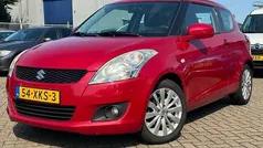 Rood, metallic lak Gebruikt 2012 Suzuki Swift Exclusive Hatchback | € 3.950 (Eerlijke prijs)
