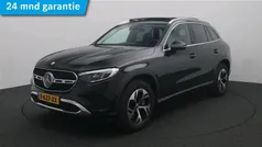 Zwart Gebruikt 2024 Mercedes GLC300e Business SUV | € 59.945 (Goede deal)