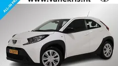 Wit Gebruikt 2024 Toyota Aygo Play Hatchback | € 17.449 (Eerlijke prijs)